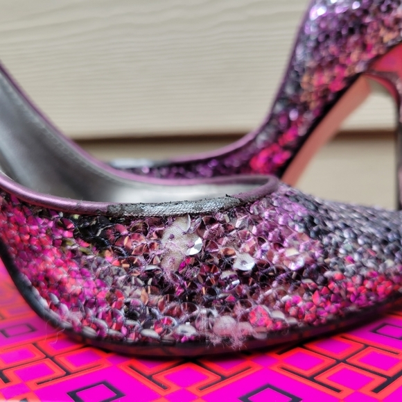 2/$18 Guess d'Orsay Purple Snakeskin Sequined Pointed Toe Heels Stilettos 6 M - Picture 15 of 15